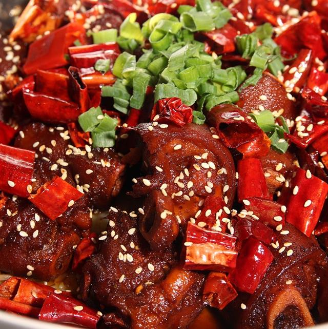 228 連假，就來享用香麻辣過癮的美食饗宴吧！